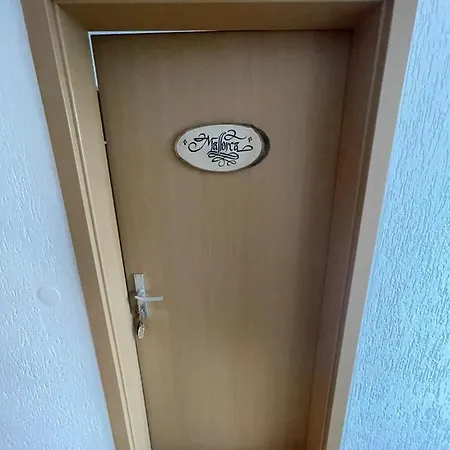 Guest house Monteurwohnungen-dinslaken *